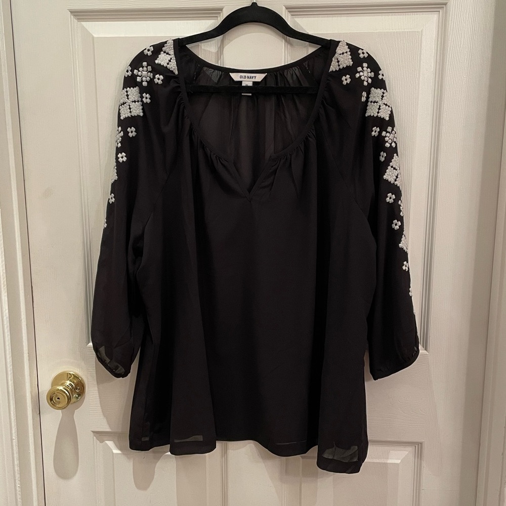 Old Navy embroidered blouse